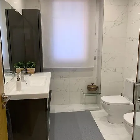 Taraska Barria. Centrico Y Coqueto En Zona Tranquila Lejlighed